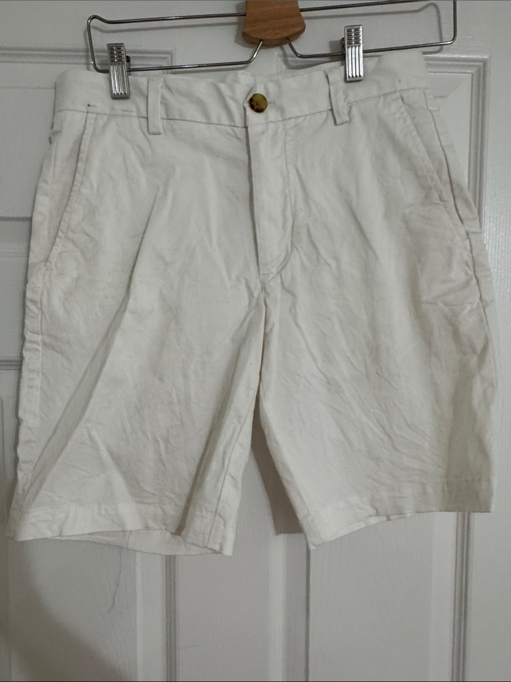 Vineyard Vines White Flat Front Men's Chino Shorts